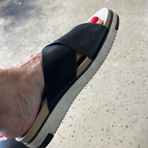 Sam Edelman Black and Cream Sandals